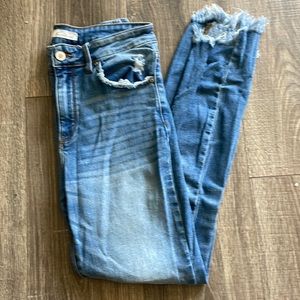 Medium wash KanCan jeans size 27 or 7